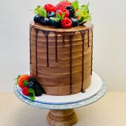 Buy bespoke cakes in Uk